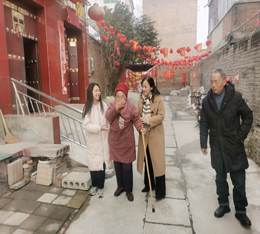瑟瑟冬日 暖暖溫情——公司黨委、工會(huì)開(kāi)展“送溫暖、送祝?！被顒?dòng)